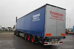 Ny Kel-Berg gardintrailer til Vindelsbæk Transport, 