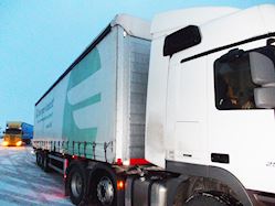 Ny Maxi Flex 3 akslet gardintrailer til EUT Transport og Logistik Aps, 