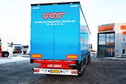 3 akslet Maxi flex gardintrailer, den anden af tre trailere til Slagelse Transport A/S, 