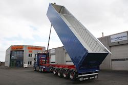 Fabriksny 4 akslet Kel-Berg tiptrailer til Hemmingsen Transport ApS, 