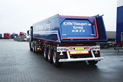 Flot ny 3 akslet Kel-Berg tiptrailer til KHM Transport ApS, 