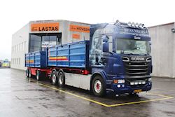 En nye 3 akslede overføringsanhængere med 3-vejs tip til Kurt Nielsen Transport, 