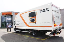 Lastas Trucks Danmark A/S leverer DAF FA LF 210 til Skovby Transport, 