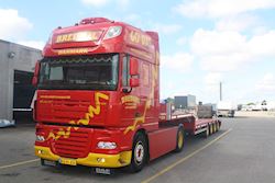 Flot Kel-Berg 4 akslet nedbygget udtrækstrailer udleveret til Bredahl Transport ApS, 