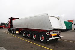Flot ny Kel-Berg 4 akslet tiptrailer 37 m3 udleveret til Skagen Beton A/S, 
