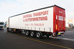 Speciel Kel-Berg 3 akslet Maxi Flexi gardintrailer til Universal Transport & Flytteforretning, 