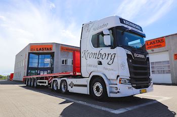 Kronborg Transport ApS er kørt hjem med en ny Kel-Berg 4 akslet sværlasttrailer fra Lastas