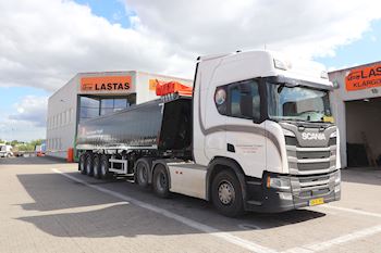 Ny flot Kel-Berg 4 akslet tiptrailer 37 m3 leveret til Dansk Entreprenør Transport