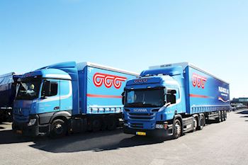 To nye Kel-Berg 3 akslet maxi flex gardin trailere til Bech & Pedersen Fragt A/S