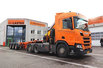 Lastbilcentralen A/S er kørt med en ny Kel-Berg 3 akslet container chassis