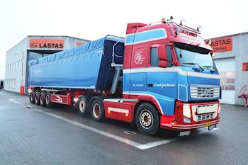 Vognmand Ernst Jacobsen A/S en ny flot  Kel-Berg 4 akslet tiptrailer 59 m3 fra Lastas