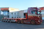 Atlantic Trucking A/S med en ny Kel-Berg  4 akslet udtrækstrailer