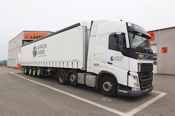Lastas har leveret en ny Kel-Berg 4 akslet  gardintrailer til Anneberg Transport A/S