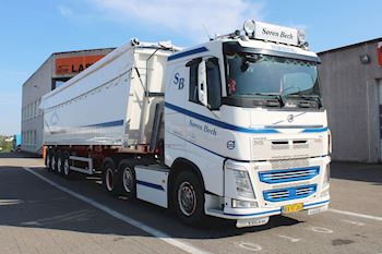 Ny Kel-Berg 4 akslet tiptrailer 61,5 m3  til Søren Bech Transport ApS