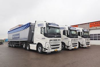 Bulk-Transport A/S med 3 nye Kel-Berg  4 akslet tiptrailere 61,5 m3 fra Lastas