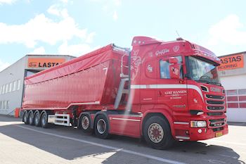 Ny Kel-Berg 4 akslet tiptrailer 65 m3 leveret  til Green Maskinstation A/S 
