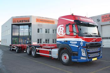 Tre nye Kel-berg 3 akslet overføringsanhænger til Rygaard Transport & Logistic A/S