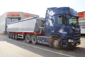 Jesper Agesen med ny Kel-Berg 4 akslet  tiptrailer 37 m3 med aut. rullepresenning