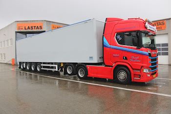 Ny Knapen 4 akslet Walkingfloor trailer  udleveret til Vognmand Henrik Poulsen