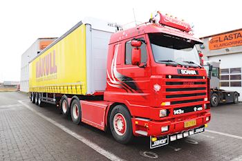 Lastas har leveret en ny Kel-Berg 3 akslet  gardintrailer til KS Assistance ApS