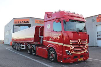Ny Kel-Berg 4 akslet tiptrailer 37 m3 leveret til Alfred Nielsen A/S