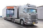 CMC Maskinstation A/S med en ny Kel-Berg  3 akslet sværlasttrailer 15.000 m fra Lastas