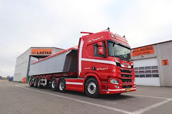 Ny Kel-Berg 3 akslet letvægt city grus trailer  34 m3 leveret til Obel Transport A/S