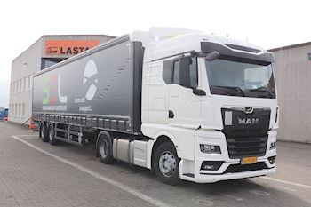 Lastas har leveret 2 nye Kel-Berg 2 akslet city gardintrailere til Schou-Danielsen Logistik A/S