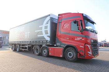 2 nye Kel-Berg 2 akslet city gardintrailere til  27 paller til K. Hansen Transport A/S