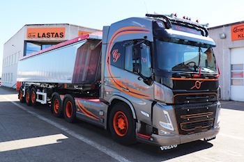 Ny Kel-Berg 3 akslet jord tiptrailer 34m3 leveret  til Claus Steensen ApS 