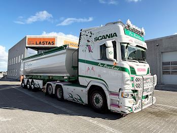 Ny Kel-Berg 3 akslet Hardox city tiptrailer 31 m3  leveret til Per Henriksen ApS