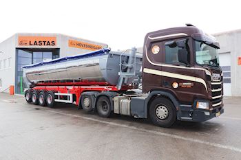 Ny Kel-Berg 4 akslet asfalt tiptrailer 34 m3 til Johs. Sørensen & Sønner Århus A/S