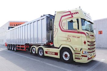 Lars E. Nielsen ApS er kørt fra Lastas med ny Kel-Bergs 4 akslet skrot tiptrailer på 83 m3