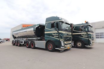 Viggo Jensen, Vognmandsforretning med 2 nye Kel-Berg en asfalt tipkærre og en city tiptrailer