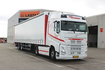 Lastas har leveret ny Kel-Berg 2 akslet  city gardintrailer til Viborg Varetransport 