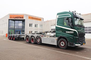 Harding Poulsen Vognmandsforretning ApS med en ny Kel-Berg 3 akslet hejseladskærre