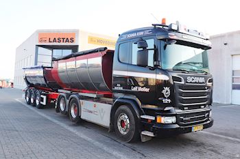 L.M. Transport, Ans A/S med en ny Kel-Berg  3 akslet asfalt tipkærre 14,3 m3 fra Lastas 