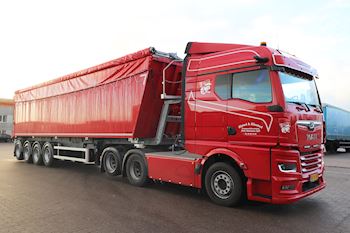 Ny flot rød Kel-Berg 4 aks. korn tiptrailer 65 m3 til Ølsted & Allested Vognmandsforretning