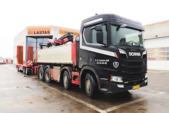 P.H. Jensen ApS er kørt med en ny Kel-Berg  4 akslet maskinhænger fra Lastas