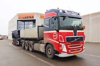 Ny Kel-Berg 3 akslet bagtipkærre fra Lastas  til Madsen & Philipsen Transport 