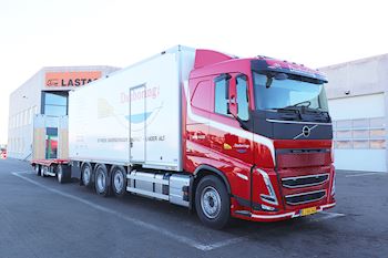 Danboring A/S er kørt fra Lastas med en ny  Kel-Berg 3 akslet maskinanhænger