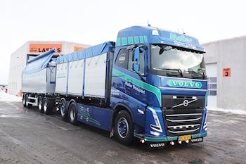 Møller Transport ApS med en ny Kel-Berg letvægtsmodel 4 akslet tipanhænger fra Lastas