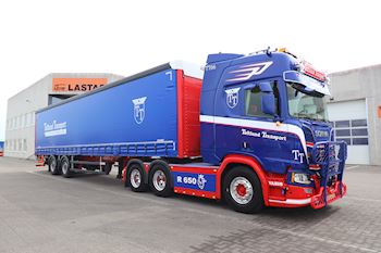 Lastas har leveret ny Kel-Berg 2 akslet  city gardintrailer til Toftlund Transport ApS