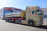 Lars E. Nielsen ApS med en ny flot Kel-Berg 3 city akslet asfalt tiptrailer 29 m3