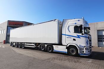 Ny Knapen 4 akslet Walkingfloor trailer 91 m3 udleveret til Vognmand Børge Møller I/S
