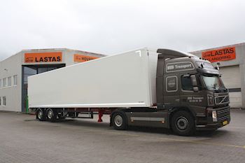 Lastas har leveret en ny Kel-Berg 2 akslet bokstrailer 90 m3 til BTS Transport 