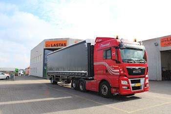 Lastas har leveret ny Kel-Berg 1 akslet city gardintrailer til Schou- Danielsen Logistik A/S 
