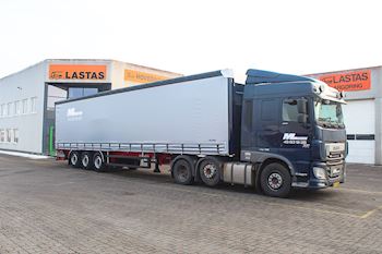 Lastas har leveret en ny Kel-Berg 3 akslet gardintrailer til M. Larsen Vognmandsfirma A/S