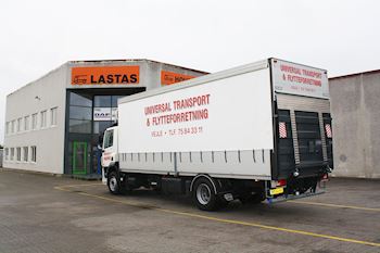 Lastas har leveret en DAF CF 320 4x2 FA DC til Universal Transport & Flytteforretning