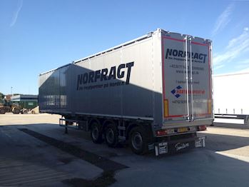 Flot ny Knapen/Kel-Berg 3 akslet walking floor trailer til Norfragt